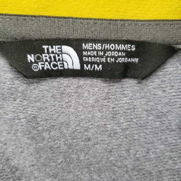 The North Face Men's Essential 1/4 Zip Pullover Performance Shirt Medium - Picture 3 of 7